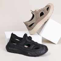 Sandales décontractées pour hommes en maille respirante, à trous évidés, à brides croisées, motif écossais, chaussures aquatiques d'extérieur à enfiler pour l'été
