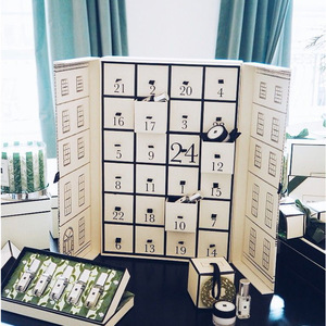 <span class=keywords><strong>2023</strong></span> bijoux <span class=keywords><strong>de</strong></span> noë<span class=keywords><strong>l</strong></span> <span class=keywords><strong>calendrier</strong></span> <span class=keywords><strong>de</strong></span> <span class=keywords><strong>l</strong></span>'<span class=keywords><strong>avent</strong></span> maquillage soins <span class=keywords><strong>de</strong></span> la peau beauté cadeau ensemble 24/12 jours vide Santa cosmétique emballage boîtes pour cadeau - Product Image 4