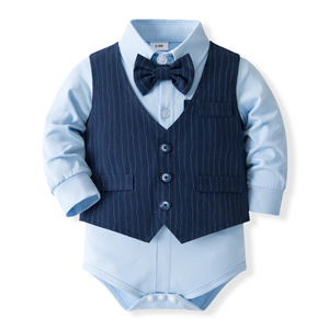 Catpapa Vente en gros Ensemble 4 pièces <span class=keywords><strong>pour</strong></span> bébés garçons : Barboteuse bleu clair, Gilet rayé marine, Pantalon et Nœud papillon – Tenue de cérémonie - Product Image 3