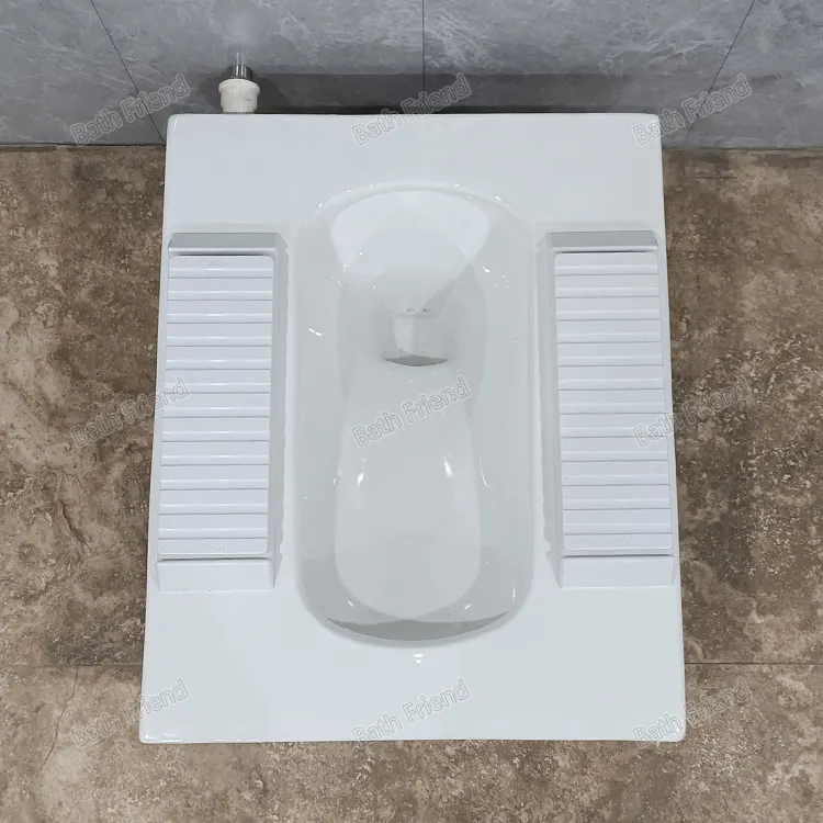 नया डिजाइन टैंलेस स्वचालित फ्लश सिरेमिक स्क्वाट शौचालय स्मार्ट स्क्वेटिंग पैन