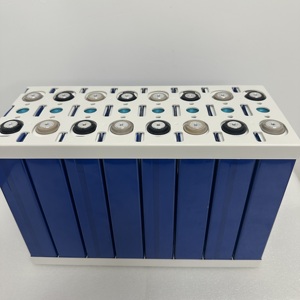8S1P 24V 100Ah <span class=keywords><strong>105Ah</strong></span> Pack de <span class=keywords><strong>batterie</strong></span> au lithium rechargeable Lifepo4 <span class=keywords><strong>105ah</strong></span> <span class=keywords><strong>Batterie</strong></span> pour AGV/système de secours d'énergie/<span class=keywords><strong>camping</strong></span>-<span class=keywords><strong>car</strong></span> - Product Image 4