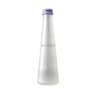 Bouteille en verre de chine fabrication approvisionnement triangle forme bouteille en verre pour la boisson