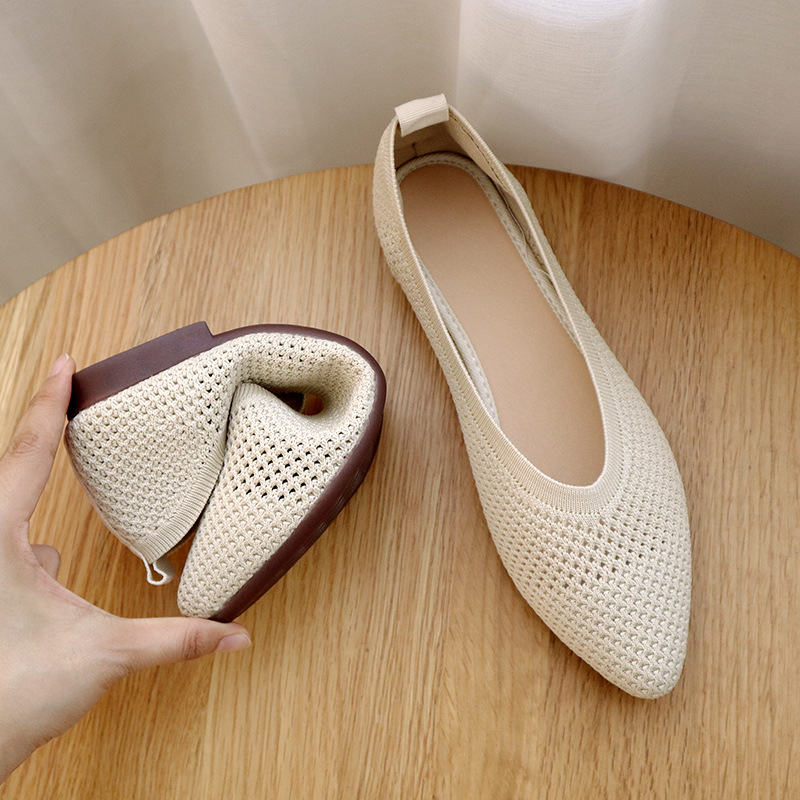 zapatos de abuela negro para elegancia y sofisticación:
