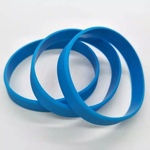 ขายส่งกำไลข้อมือซิลิโคนยางคุณภาพสูง พิมพ์โลโก้ตามสั่ง ราคาถูก สำหรับของขวัญส่งเสริมการขาย - Product Image 6