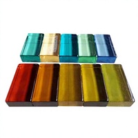Briques de verre teinté multicolores décoratives, briques de verre à fusion à chaud pour cloison, briques de verre solides ignifuges pour la construction