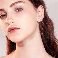 Boucles d'oreilles clous en argent sterling 925 plaqué pierre de lune en forme de patte de chien pour femmes, vente en gros de bijoux