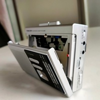 Reproductor de Radio Estéreo Clásico TOMASHI con Micrófono Incorporado, Conector para Auriculares, Ranura para Tarjeta TF, Conversión USB MP3, Estilo Walkman, Plateado