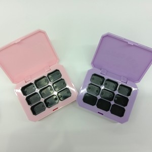 Sang trọng vuông rỗng nhựa hộp mỹ phẩm 9 màu Eyeshadow Palette nhỏ gọn bột trường hợp hút bao bì biểu tượng tùy chỉnh - Product Image 3