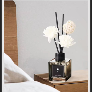 BILA Großhandel Home Car Decor Parfüm Aroma therapie Duft Essential 50ml Öl getrocknete Blume Luxus Reed Diffusor - Product Image 4