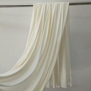 Tissu <span class=keywords><strong>de</strong></span> <span class=keywords><strong>fond</strong></span> en soie <span class=keywords><strong>de</strong></span> lait douce, <span class=keywords><strong>vente</strong></span> en gros d'usine, idéal pour la décoration <span class=keywords><strong>de</strong></span> scène <span class=keywords><strong>de</strong></span> mariage et <span class=keywords><strong>de</strong></span> fête - Product Image 1
