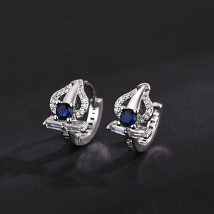 Clip-On Earrings Blue Zircon Sword Shape Geometric Design Party Wear Asymmetry Style Zinc Alloy Inlay Claw Setting - Product Image 1