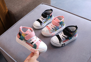 Baskets décontractées pour enfants Chaussures montantes respirantes en <span class=keywords><strong>toile</strong></span> Baskets basketball mode pour garçons et filles printemps été - Product Image 2
