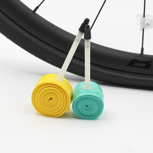 Chambre à air légère en alliage d'aluminium avec valve Presta en TPU pour vélos de route 700C <span class=keywords><strong>x</strong></span> 18/23/25/28/30/32 mm - Product Image 1