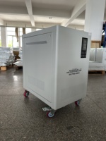 Régulateur de tension AC 50 KVA SVC monophasé automatique AVR entièrement en cuivre pour entrepôts frigorifiques et réfrigération