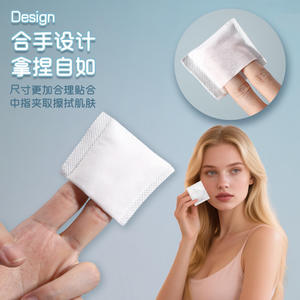 UUKKG Lingettes démaquillantes portables, 80 pièces, lingettes nettoyantes en coton doux à deux couches pour le visage, usage général - Product Image 1