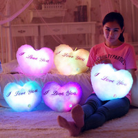 2022 saint valentin lumineux Led coeur coussin 30cm brillant oreiller en peluche poupée éclairer jouets cadeau