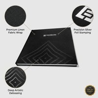Stampa Catalogo Prodotti Aziendale di Lusso Personalizzato con Copertina Rigida, Dorso Quadrato, UV Selettivo e Logo in Lamina Argento