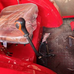 Tracteur agricole 60 CV 4 roues motrices avec chauffage de cabine et prise de force 540/760 - Product Image 6