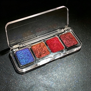 Palette Ombretti Metallici Shimmer Camaleontici 200 Colori Disponibili, Logo Personalizzato, Formula Impermeabile ad Alta Pigmentazione, Glitter, Cruelty-Free - Product Image 4