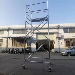 Échafaudage mobile en aluminium Layher, tour mobile de nouvelle conception, avec roues flexibles en aluminium - Product Image 1