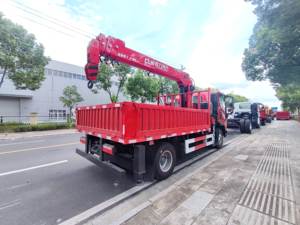 הואו 4*2 מטען הידראולי מנוף משאית רכוב משאית 5 טון 10 טון 12 טון 16 טון 20 טון Zoomליון מנוף משאית רכוב למכירה - Product Image 4