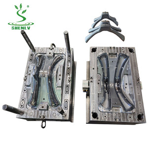 OEM nuevo diseño percha molde plástico <span class=keywords><strong>abrigo</strong></span> traje ropa falda - Product Image 3