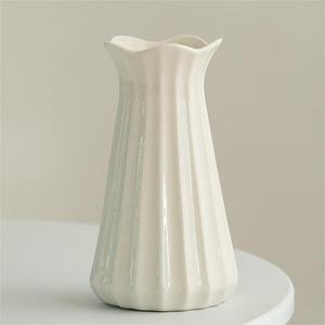 White Modern Minimalist Ceramic Vase With Hydroponic Function for Living Room <b>Dining</b> <b>Table</b> Dried Fresh Flower Display - Product Image 4