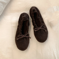 Chaussures plates confortables à bout rond en fausse fourrure avec nœud mignon, idéales pour l'intérieur et l'extérieur, collection Hiver 2026, vente chaude, chaussures d'allaitement