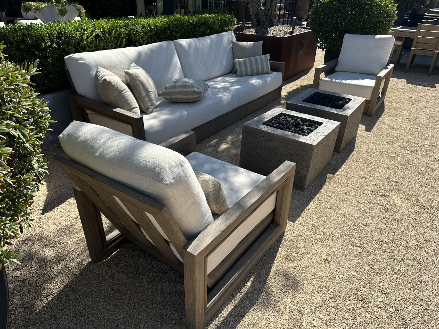 2024 Modern Wholesale Luxury solid Teak Natural Wooden Frame Garden Patio Outdoor Couch Sofa