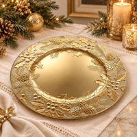 Assiettes de présentation 13 pouces en plastique texturé vert gaufré motif pomme de pin et houx, durables, de luxe, modernes, pour la décoration de table de fête