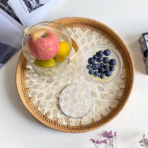 Plateau de service multifonctionnel en rotin tressé doré, style rétro et luxe léger américain, pour salon et club, idéal pour gâteaux et rangement domestique. - Product Image 4