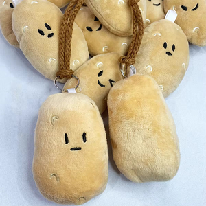 卸売可愛いポテトキーホルダー ソフトプラッシュ野菜ぬいぐるみ かわいい食べ物ペンダント バッグ/車用 OEMカスタムキーリング - Product Image 6