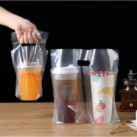 Gobelets et sacs en plastique PE transparents personnalisables avec logo pour jus, sodas et boissons énergisantes - Usage jetable simple/double gobelet, vente en gros