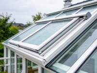 Fenêtre de toit inclinée électrique à double vitrage en verre trempé Low-E, motorisée, pour la ventilation du grenier