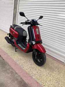 Scooter a Gas Yamaha <span class=keywords><strong>QBIX</strong></span> 125cc per Uomini e Donne, Pneumatici da 10 Pollici, Colore Nero, Efficiente nei Consumi, Velocità Massima 61-80 km/h - Product Image 4
