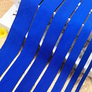 Gewebte Bänder Großhandel angepasstes Herringbone Jacquard Band Faden bunte Seilband für Kleidung