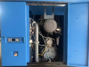 Compressore d'aria industriale Liutech LUY310-25 ricondizionato, portatile, a vite, ad alta pressione, raffreddato ad aria, alimentato a diesel, lubrificato, per l'industria mineraria - Product Image 4