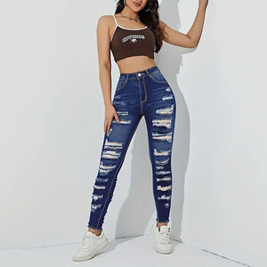 RNSHANGER Kadınlar İçin Delikli Yırtık Kot Kalem Pantolon Dar Kesim Orta Bel Vintage Sokak Modası Yıkanmış Eskitme Görünümlü Bilek Boyu Pantolon - Product Image 5