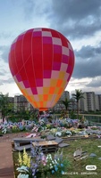 Modèle de montgolfière solaire étanche PVC et matériau Oxford Garantie 1 an Produit de danseur d'air