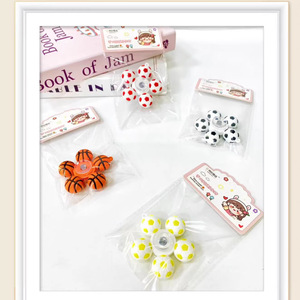 Toupie sphérique pour enfants, jouet à dentelle, design classique rétro, pour les âges de 2 à 4 ans, jeu unisexe - Product Image 1