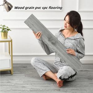 Vente en gros <span class=keywords><strong>Hotlist</strong></span> Revêtement de sol SPC en vinyle PVC à clipser, anti-statique, inaltérable, 5mm 6mm, pour intérieur, pour dortoirs étudiants - Product Image 5