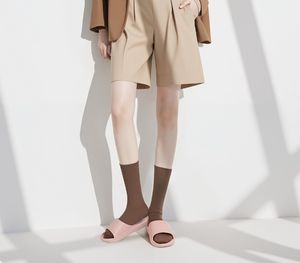 Pantuflas al por mayor para mujer, ortopédicas con soporte de arco para pies planos, correctoras, antideslizantes, desodorantes, cómodas para uso doméstico en verano. - Product Image 5