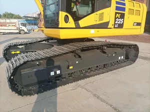 Excavatrice sur chenilles Komatsu PC225LC-11M1 pour les travaux de terrassement et de construction de logements municipaux et de projets de terrassement de rivières - Product Image 5