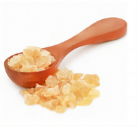 Encens naturel à base d'herbe de frankincense, Boswellia serrata pur séché pour les pratiques traditionnelles, les remèdes à base de plantes, l'aromathérapie