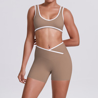Celana Yoga Pendek Pinggang Sedang Anti Kusut Berbahan Spandex/Nilon, Model Ketat, Bernapas, Warna-Blok, Dua Sisi, Tekstur Halus, Cocok untuk Olahraga Lari