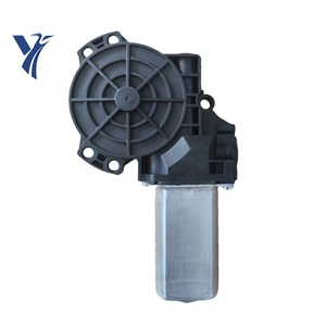 Motor de elevalunas eléctrico delantero derecho de 2 pines 82460-3W000 con engranaje de hierro, repuesto OEM para <span class=keywords><strong>Kia</strong></span> Sportage 2010-2014 al por mayor - Product Image 1