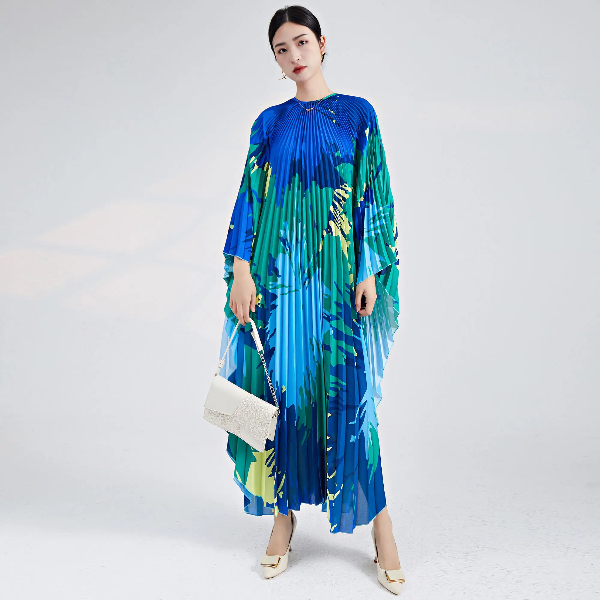 Hoge Kwaliteit Snelle Verzending 2023 Nieuwe Print Losse Plus Size Bat Mouw Jurk Modieuze Vrouw Kaftan Elegante Geplooide Jurk