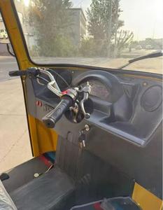 Tuk-tuk électrique à carrosserie ouverte, vitesse maximale de 50 km/h, pente de 25 degrés, autonomie de 90 km, pour le transport de passagers dans les zones montagneuses africaines - Product Image 6