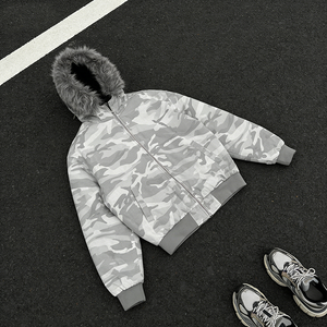 CHAOLING Chaqueta Bomber Acolchada <span class=keywords><strong>de</strong></span> Algodón con Patrón <span class=keywords><strong>de</strong></span> Corazón <span class=keywords><strong>de</strong></span> Águila <span class=keywords><strong>de</strong></span> <span class=keywords><strong>Montaña</strong></span> Estilo Americano, para Hombre y <span class=keywords><strong>Mujer</strong></span>, Marca <span class=keywords><strong>de</strong></span> Moda Urbana - Product Image 1