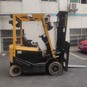 Chariot élévateur électrique Hyster 1,75 tonne à contrepoids, chariot élévateur industriel d'occasion - Product Image 2